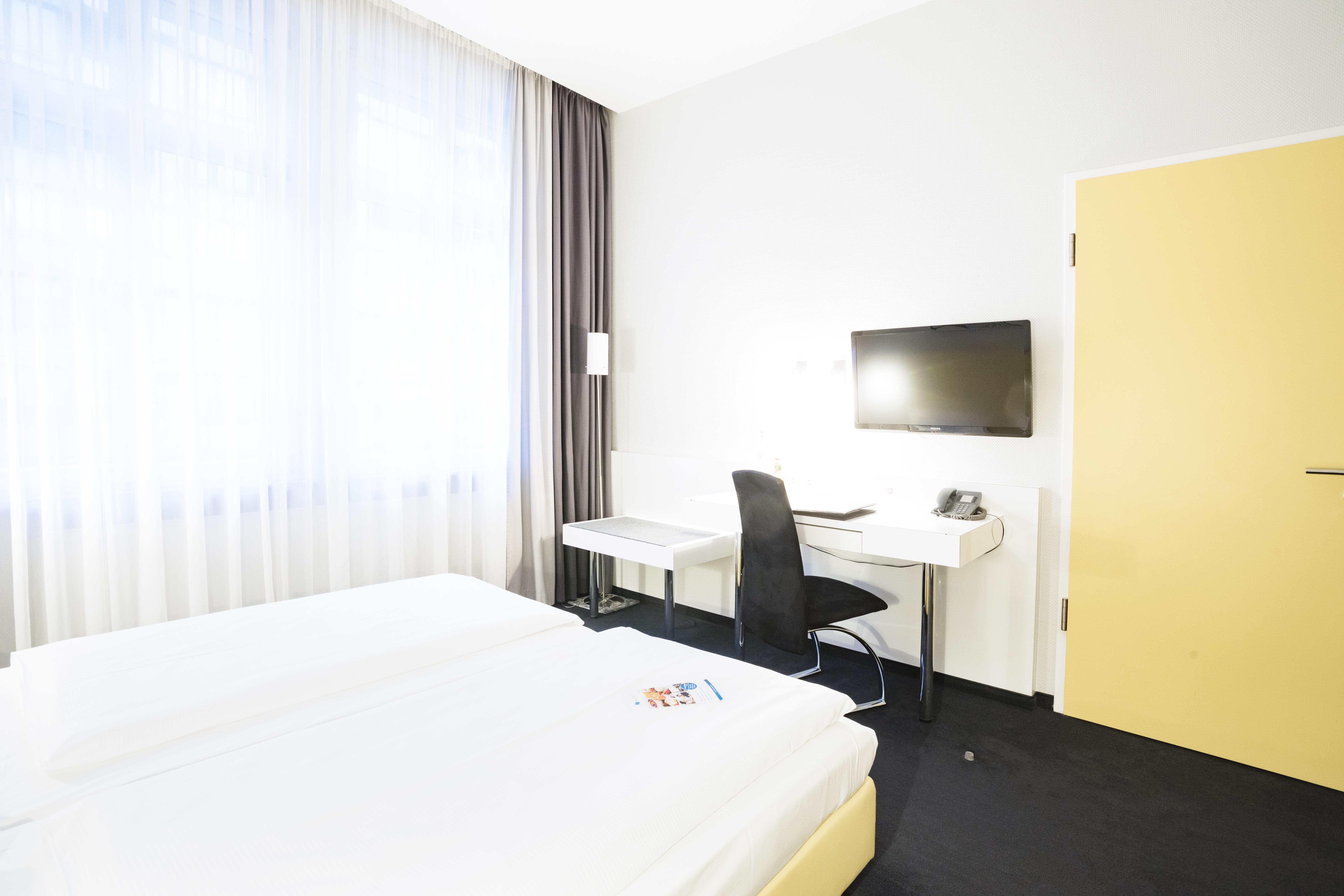 Garner Hotel Berlin - Checkpoint Charlie By Ihg Bagian luar foto