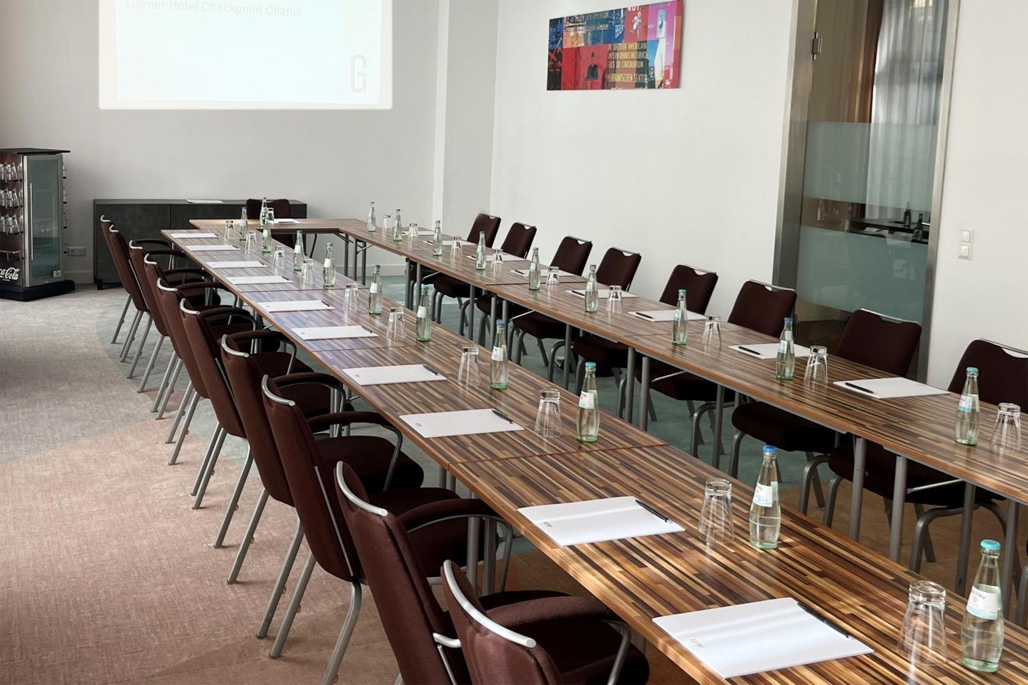 Garner Hotel Berlin - Checkpoint Charlie By Ihg Bagian luar foto