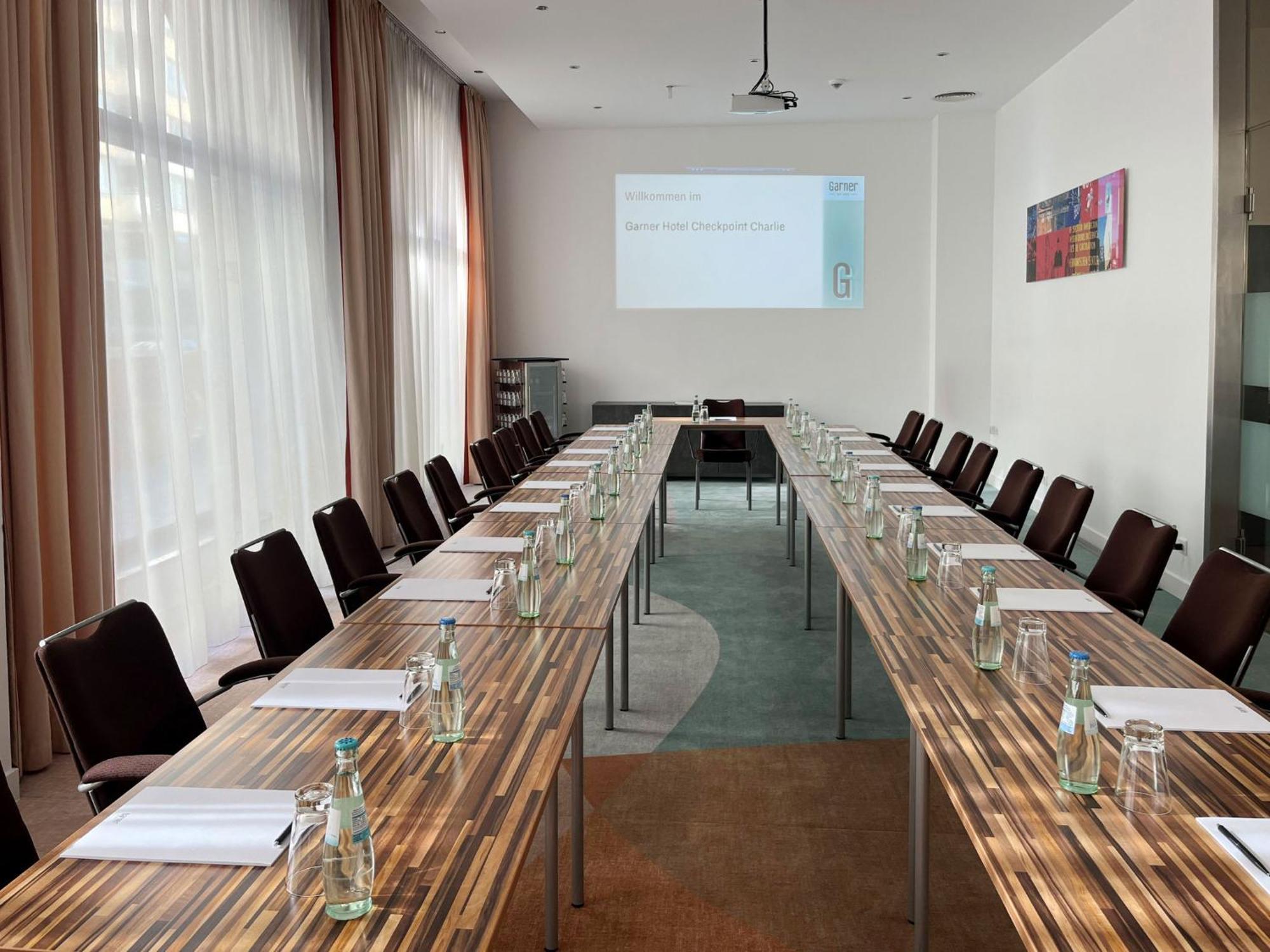 Garner Hotel Berlin - Checkpoint Charlie By Ihg Bagian luar foto