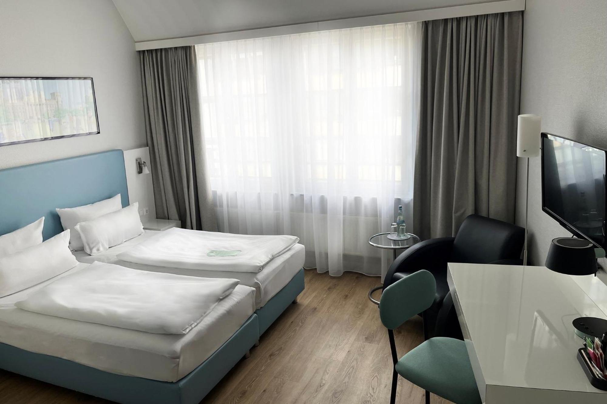 Garner Hotel Berlin - Checkpoint Charlie By Ihg Bagian luar foto