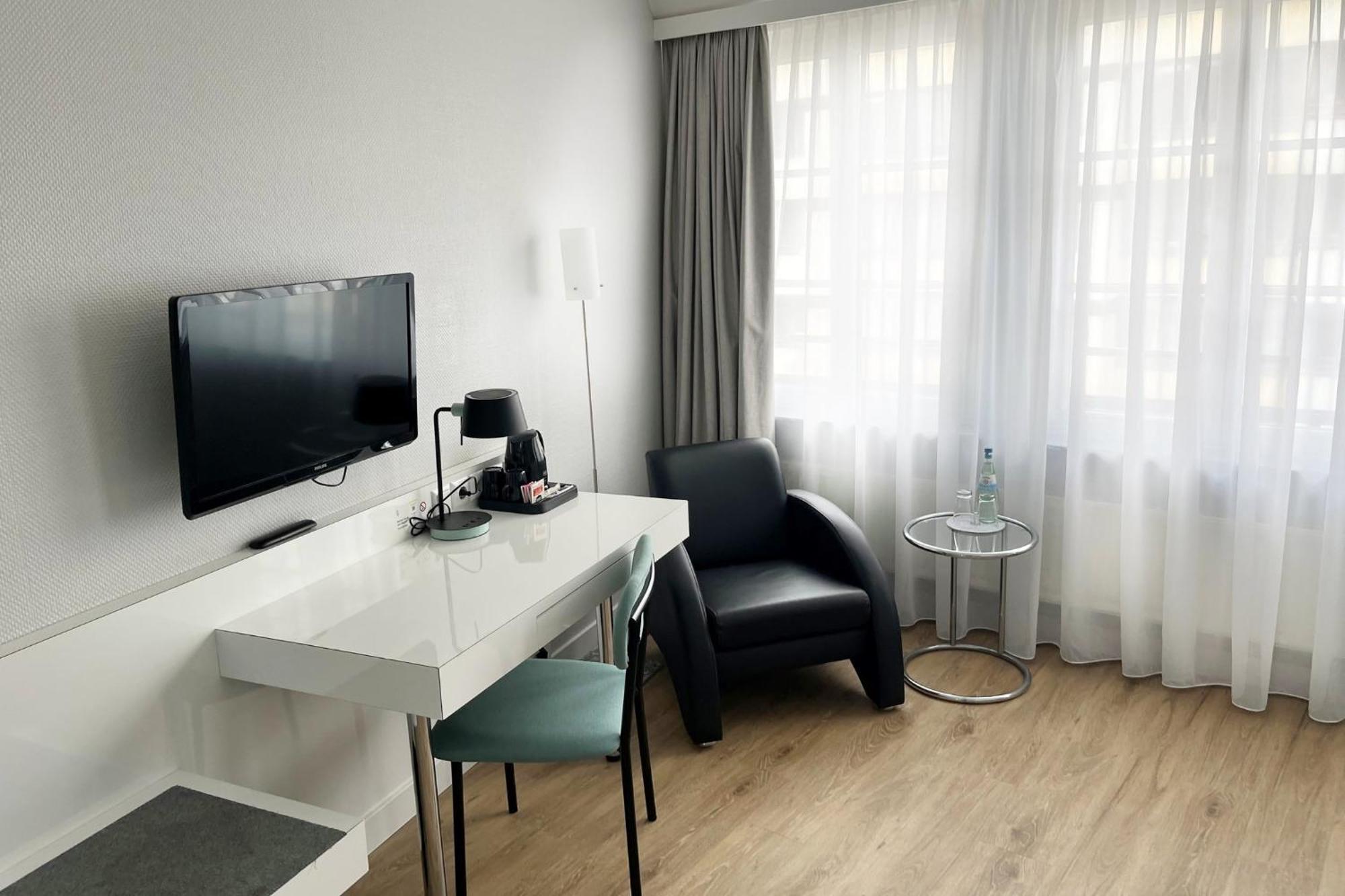 Garner Hotel Berlin - Checkpoint Charlie By Ihg Bagian luar foto