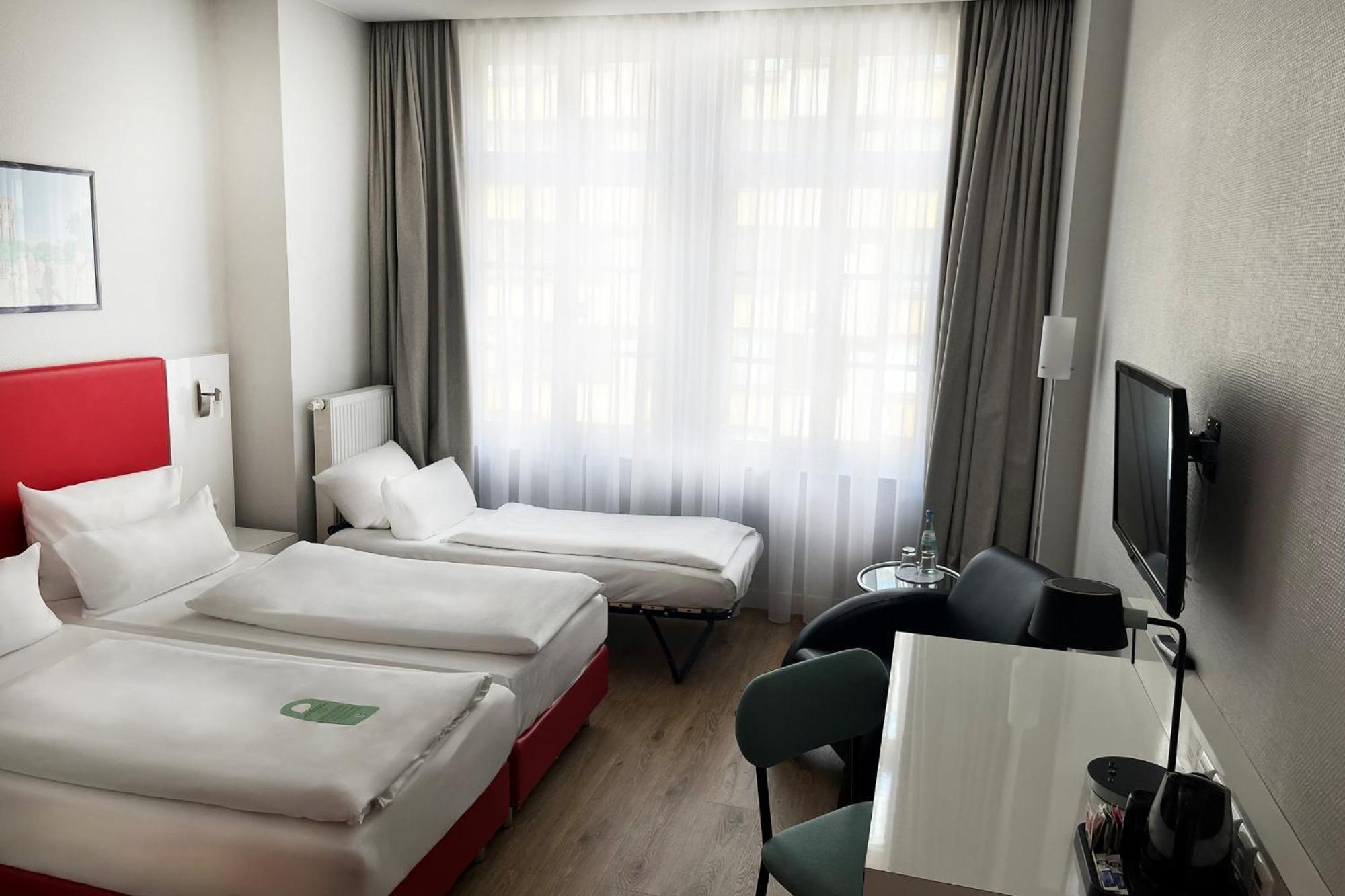 Garner Hotel Berlin - Checkpoint Charlie By Ihg Bagian luar foto