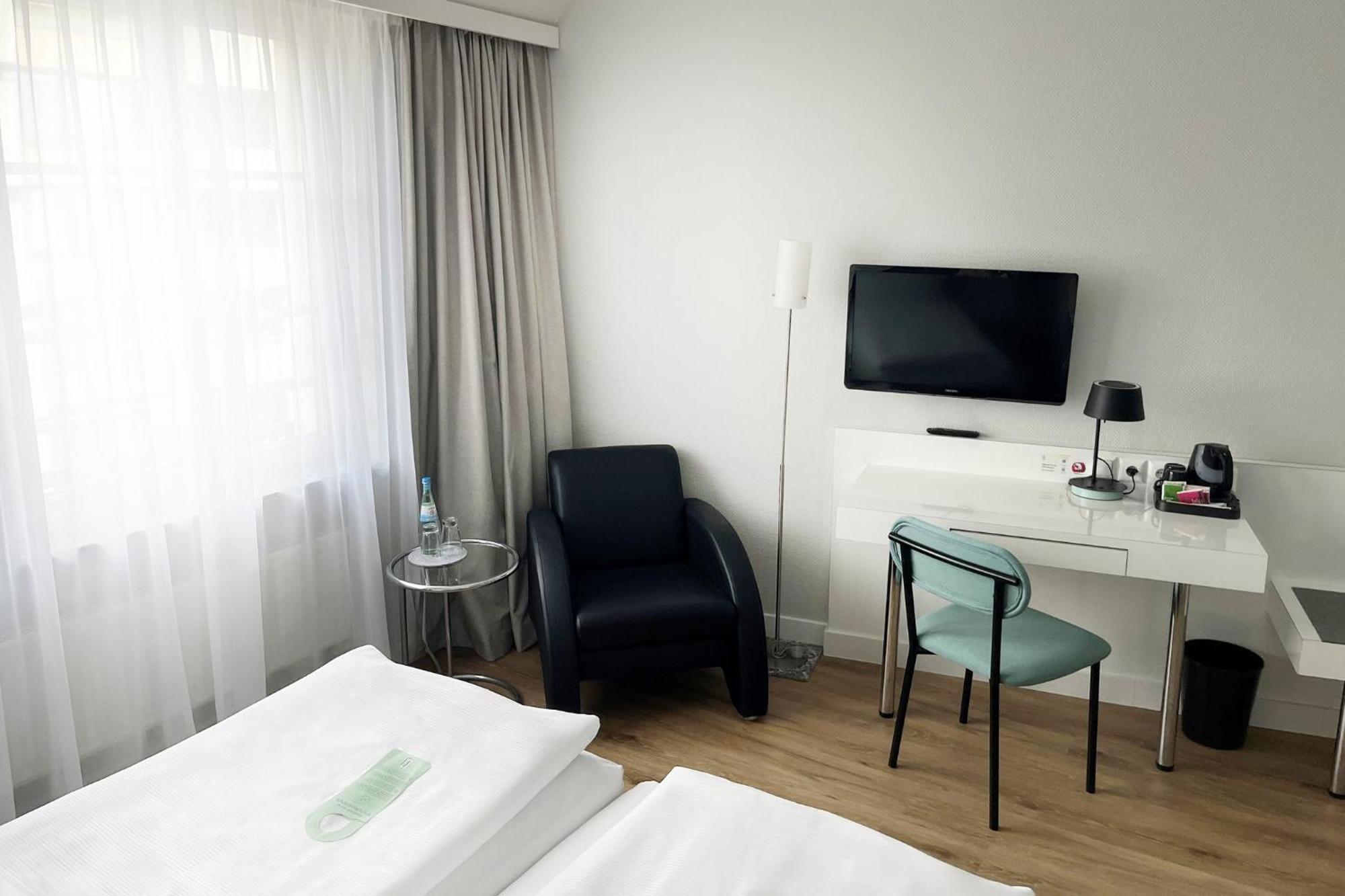 Garner Hotel Berlin - Checkpoint Charlie By Ihg Bagian luar foto